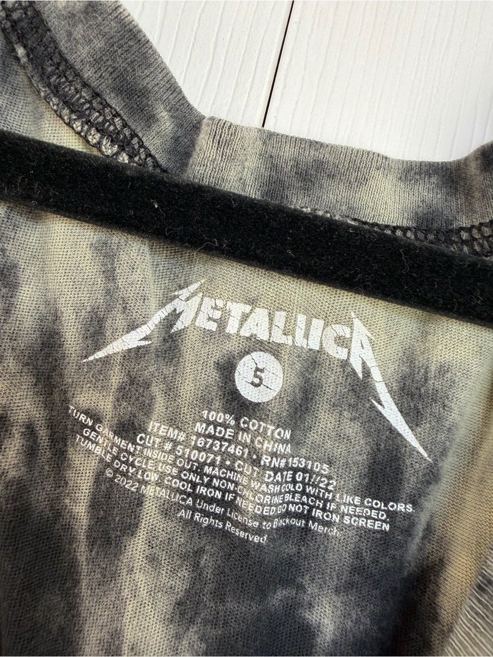 torrid Metallica Tie-Dye Graphic Tee - Picture 3 of 4